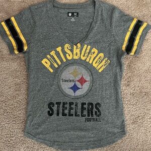 NFL Apparel Pittsburgh Steelers Gray V Neck Medium Short Sleeve Shirt